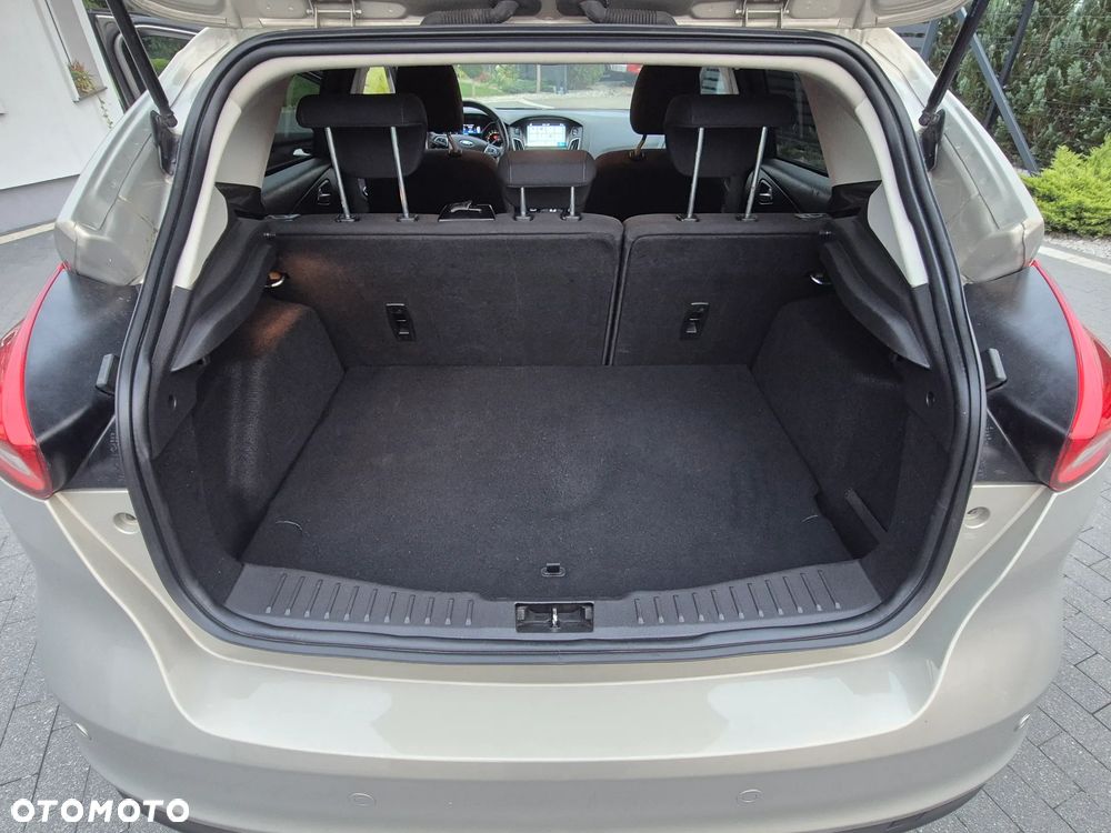Ford Focus 1.5 TDCi SYNC Edition - 14