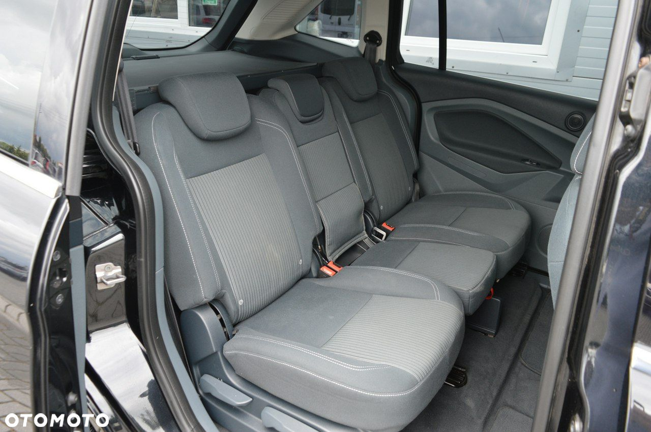 Ford Grand C-MAX 2.0 TDCi Champions Edition - 33