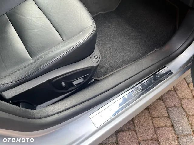 Renault Laguna Grandtour 2.0 dCi FAP Initiale - 13