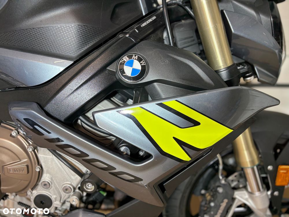 BMW S - 13