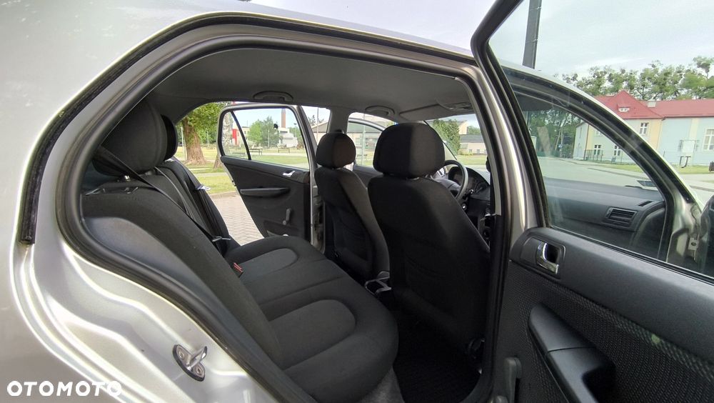 Skoda Fabia - 6