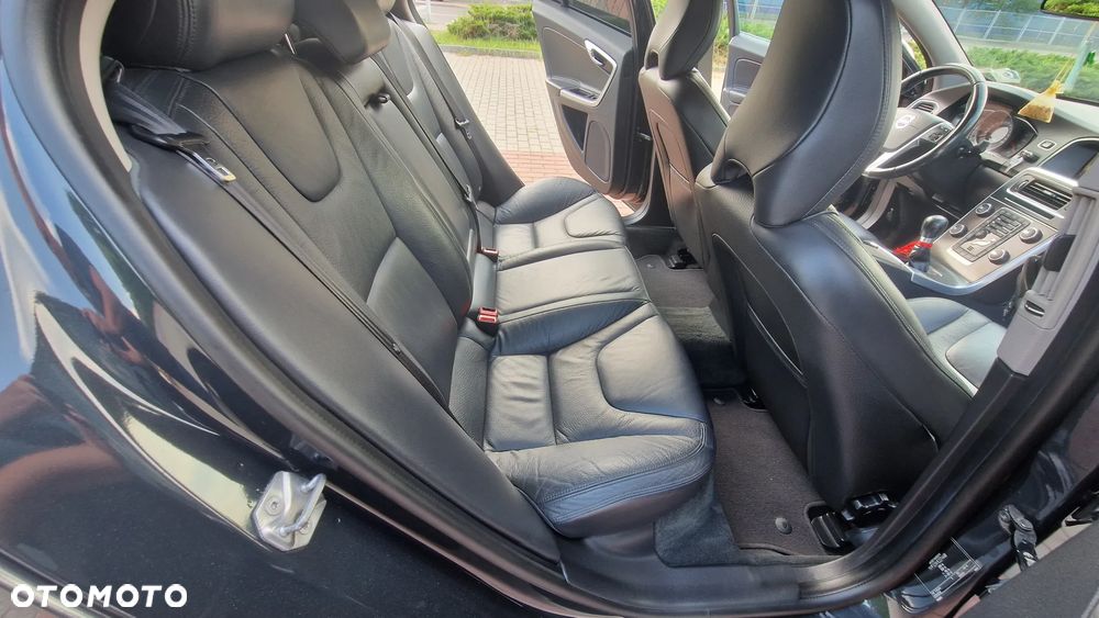 Volvo S60 D3 Momentum - 11