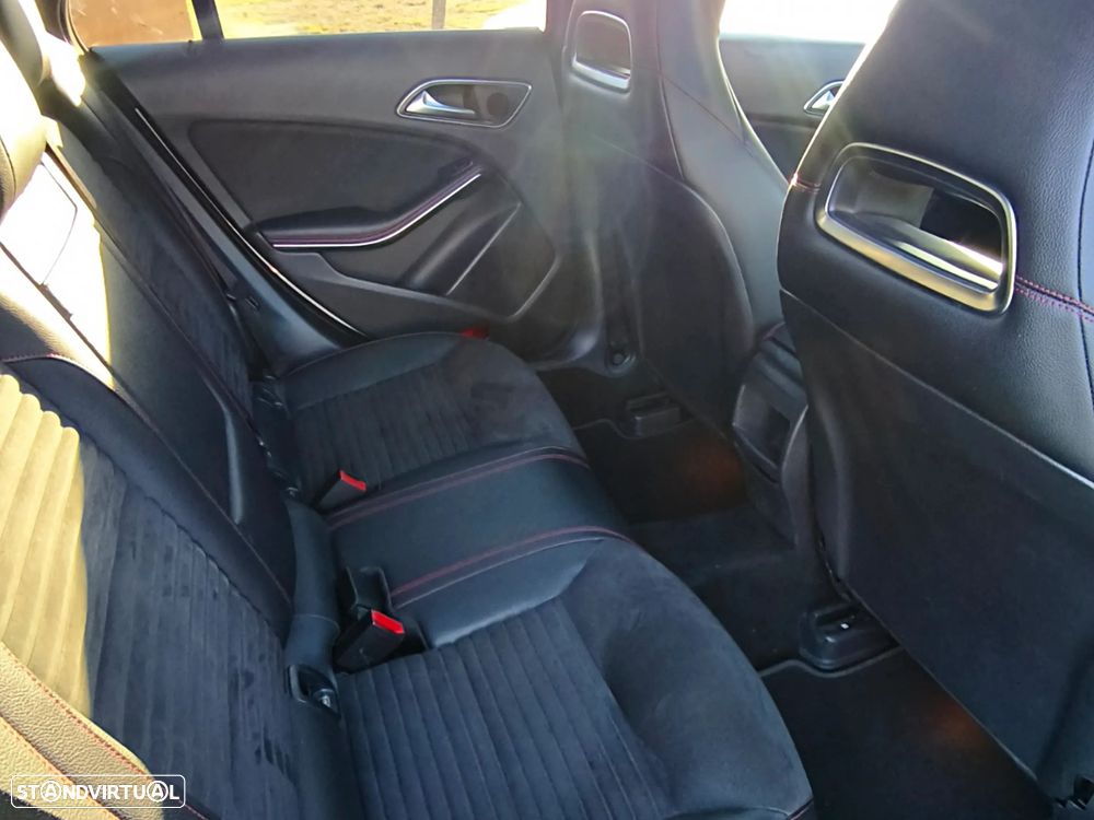 Mercedes-Benz CLA 220 - 9