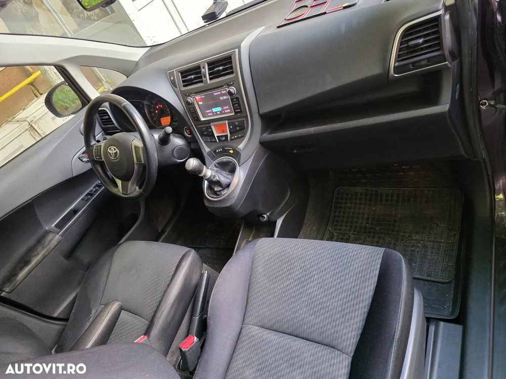 Toyota Verso - 18