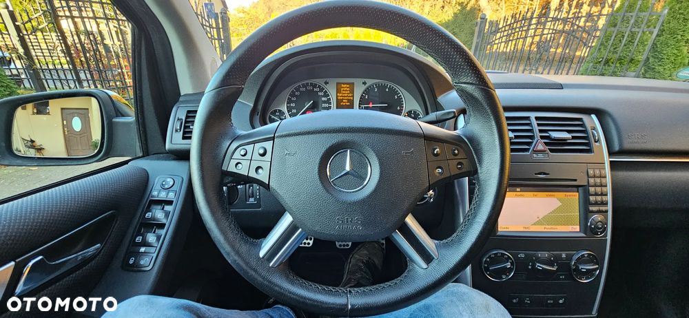 Mercedes-Benz Klasa B 180 BlueEffICIENCY - 14