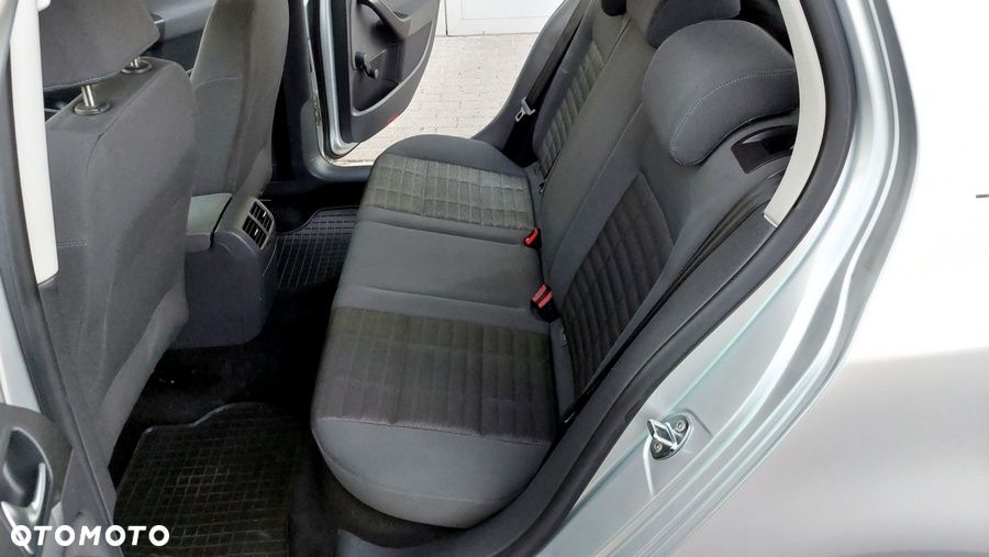 Volkswagen Golf 1.6 Tour Edition - 20