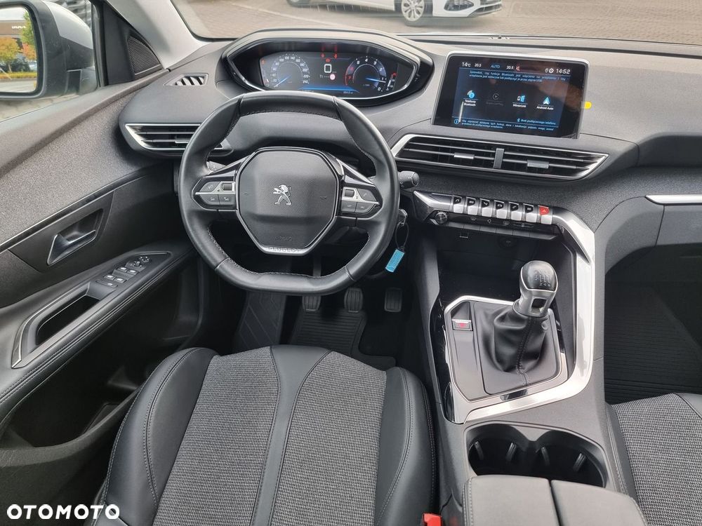 Peugeot 5008 1.2 PureTech Allure S&S - 31
