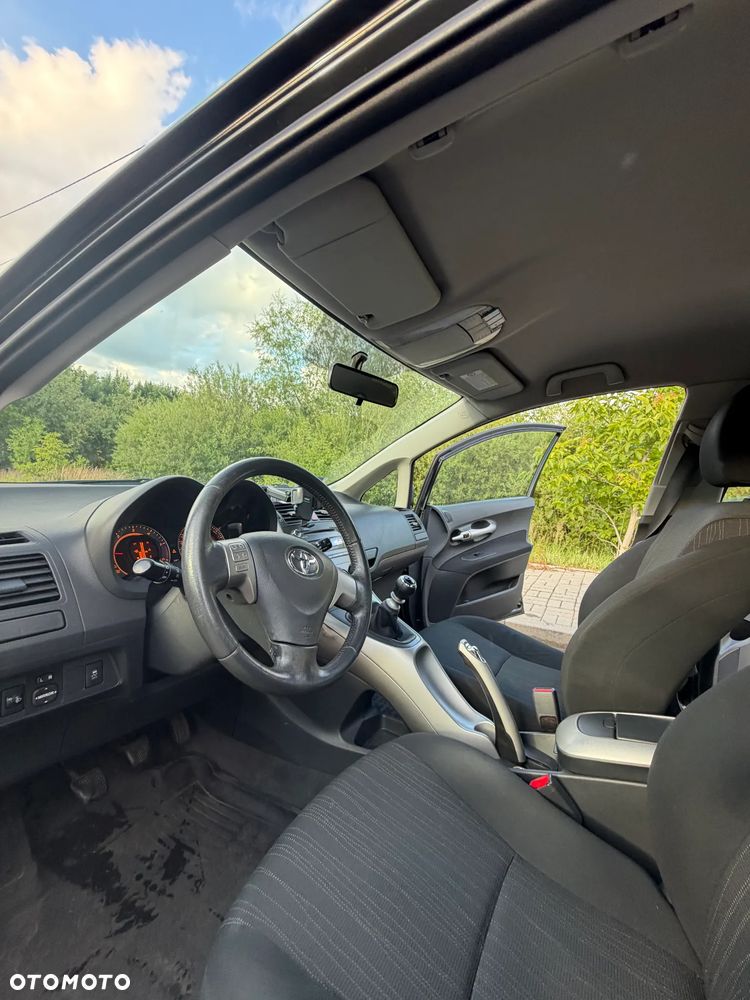 Toyota Auris 2.0 D-4D Sol - 8