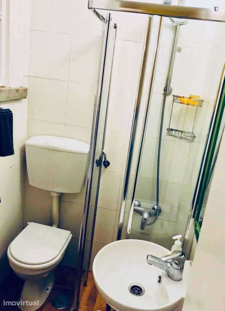 Quarto - localizado em Roma-Areeiro Lisbon - Grande imagem: 3/13