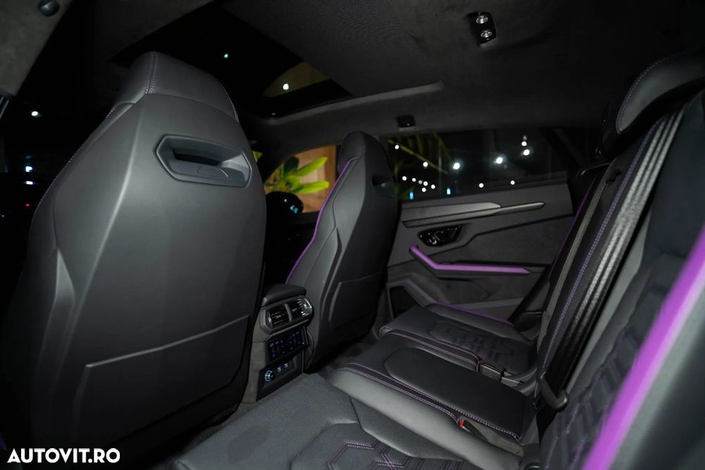 Lamborghini URUS - 39