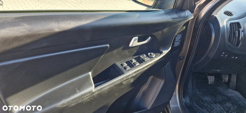 Kia Sportage 1.7 CRDI 2WD ISG Attract - 9