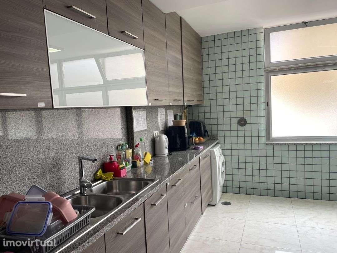 QUARTO em Apartamento com despesas incluidas , em Oliveira de Azeméis - Grande imagem: 4/16