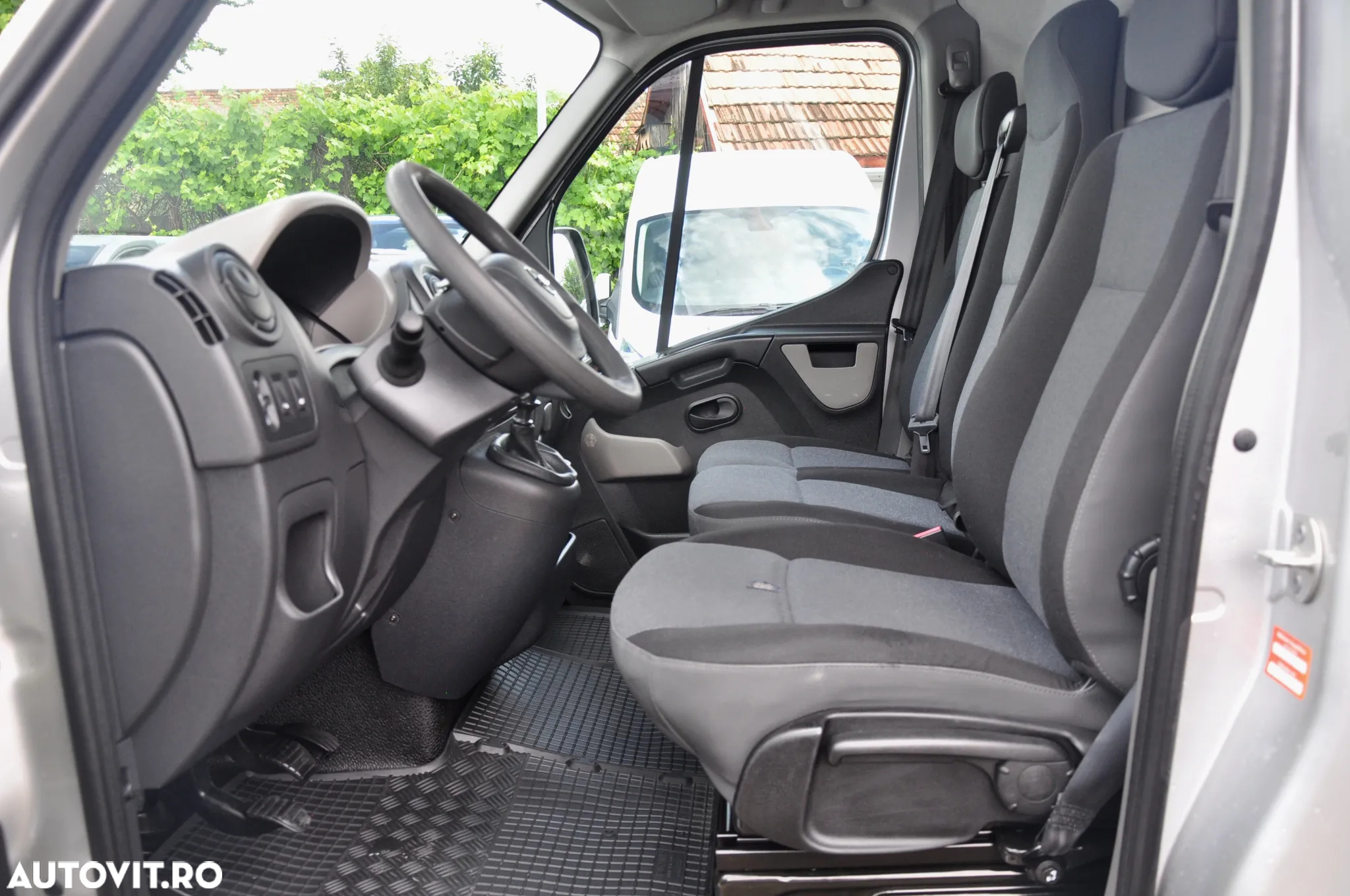 Nissan NV 400 L2H2 Van - 15