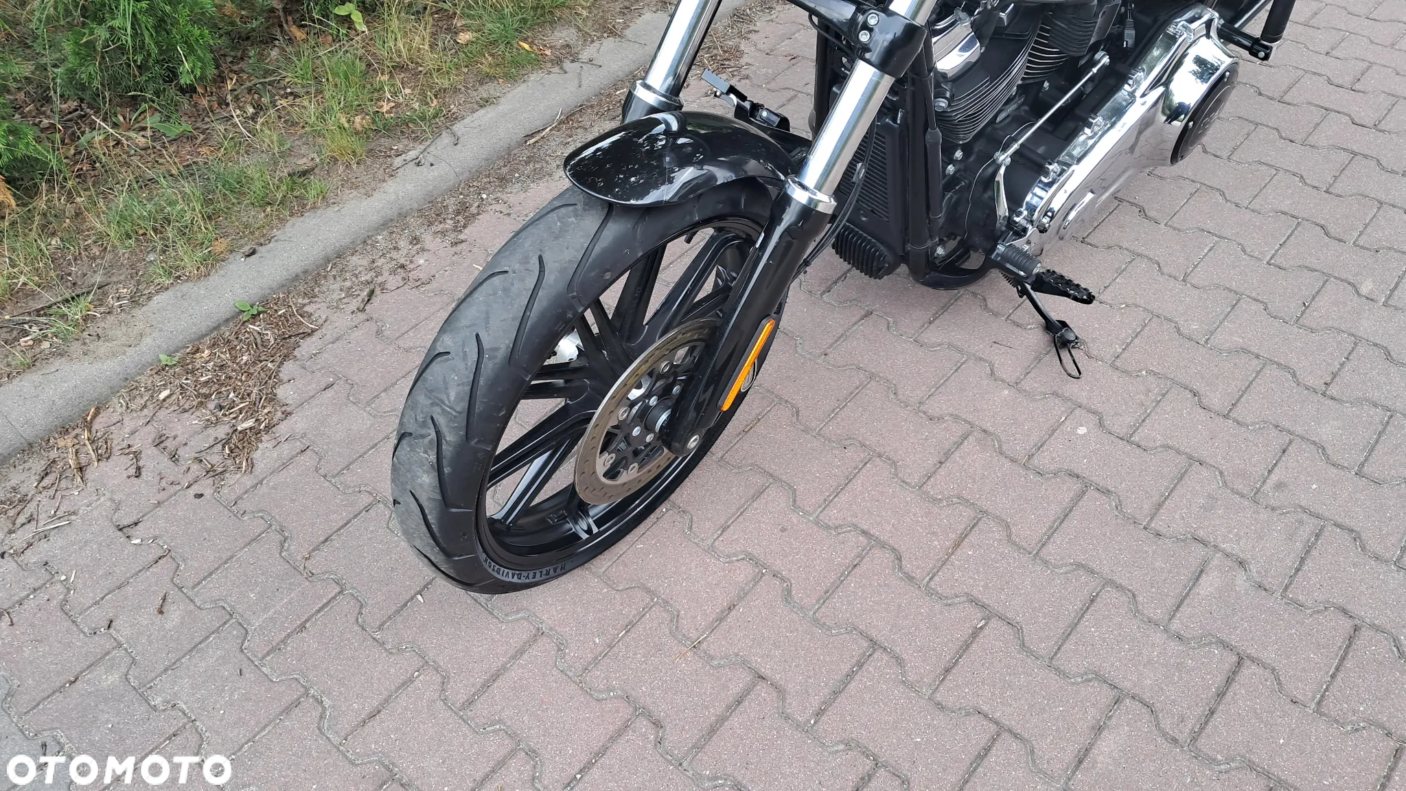 Harley-Davidson Softail Breakout - 6