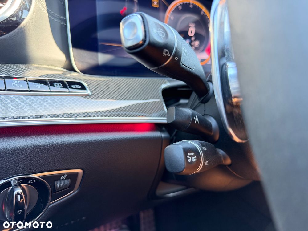 Mercedes-Benz Klasa E AMG 63 S 4Matic+ AMG Speedshift MCT-9G - 20