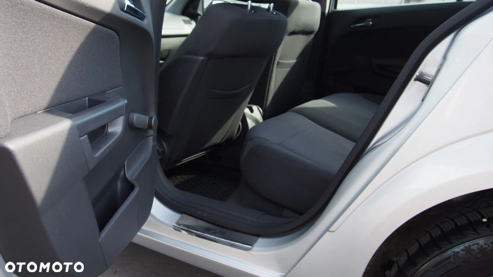 Opel Astra 1.6 Enjoy - 31