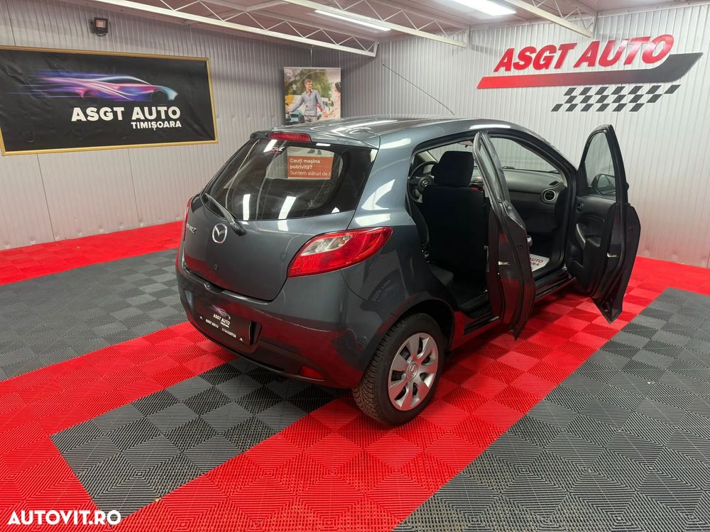 Mazda 2 - 18