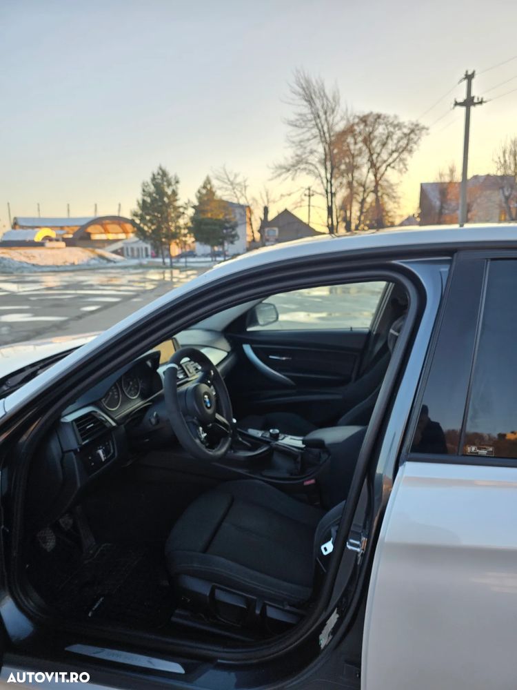 BMW Seria 3 320d - 10