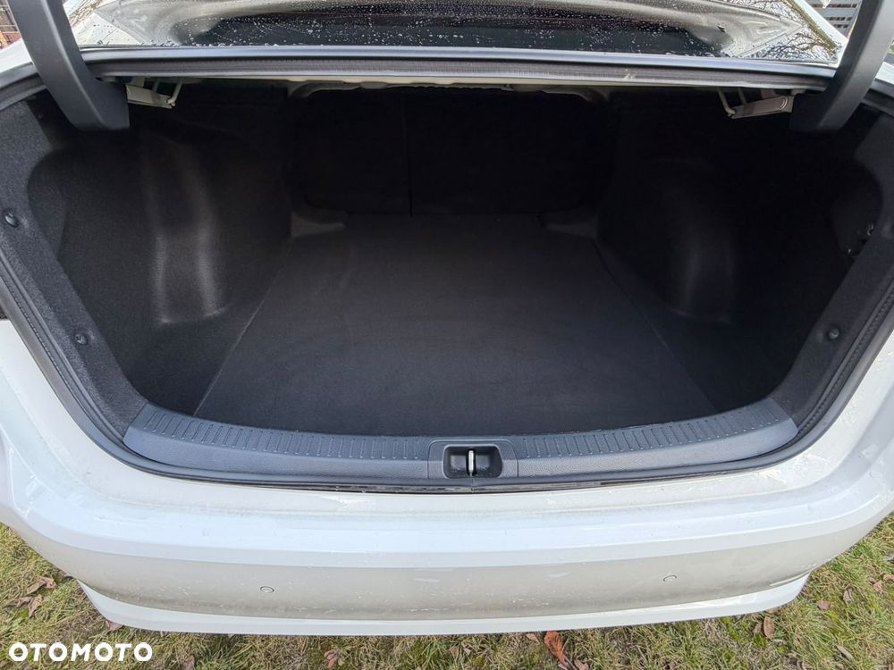 Toyota Corolla 1.5 Comfort - 8
