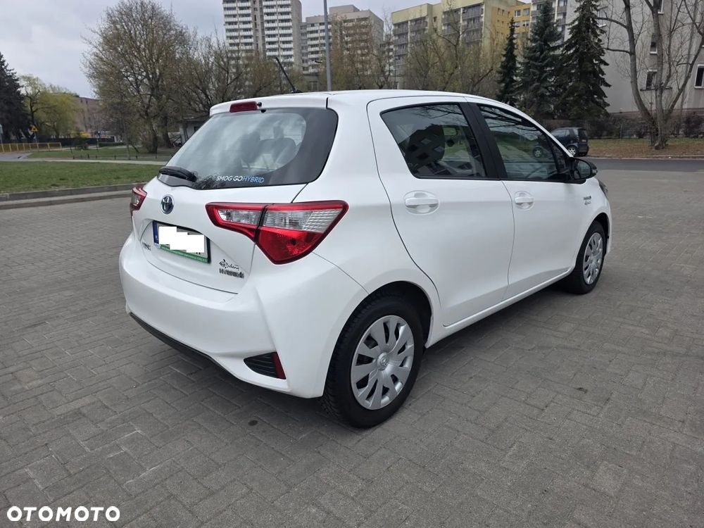 Toyota Yaris Hybrid 100 Active - 6