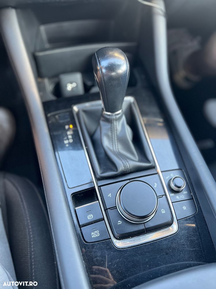 Mazda 3 SKYACTIV-D 1.8 DRIVE - 17