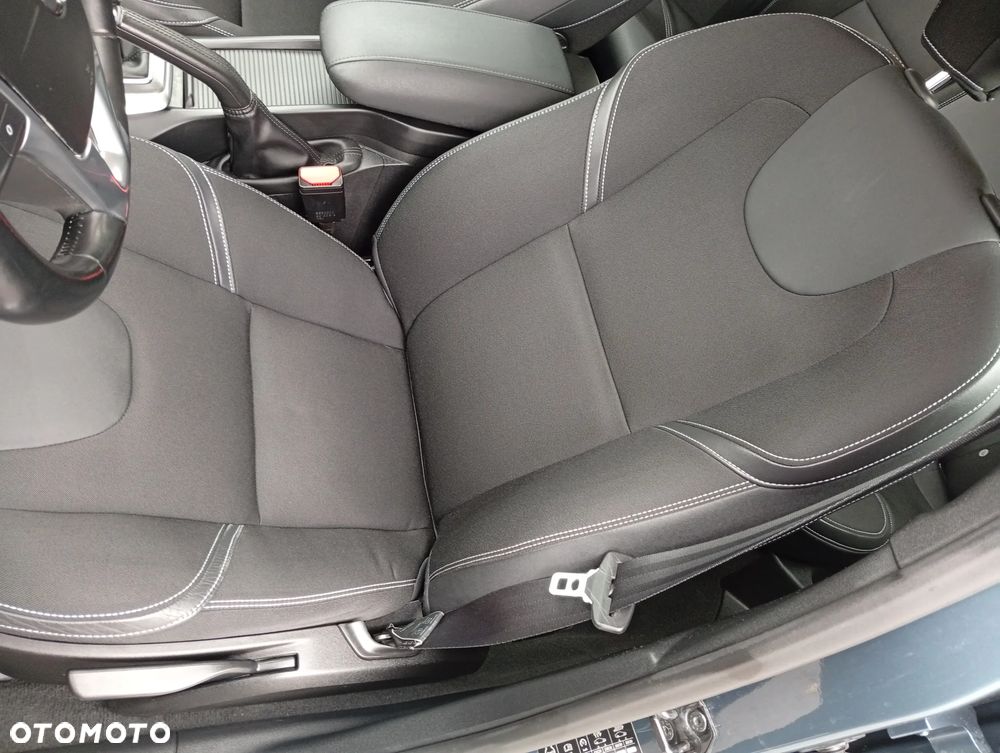 Volvo V40 D2 Kinetic - 20
