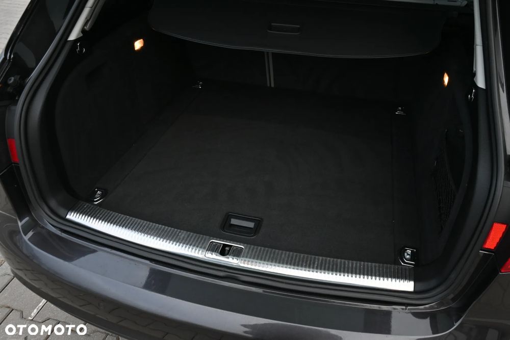 Audi A4 Avant 2.0 TFSI quattro S tronic S line Sportpaket - 22