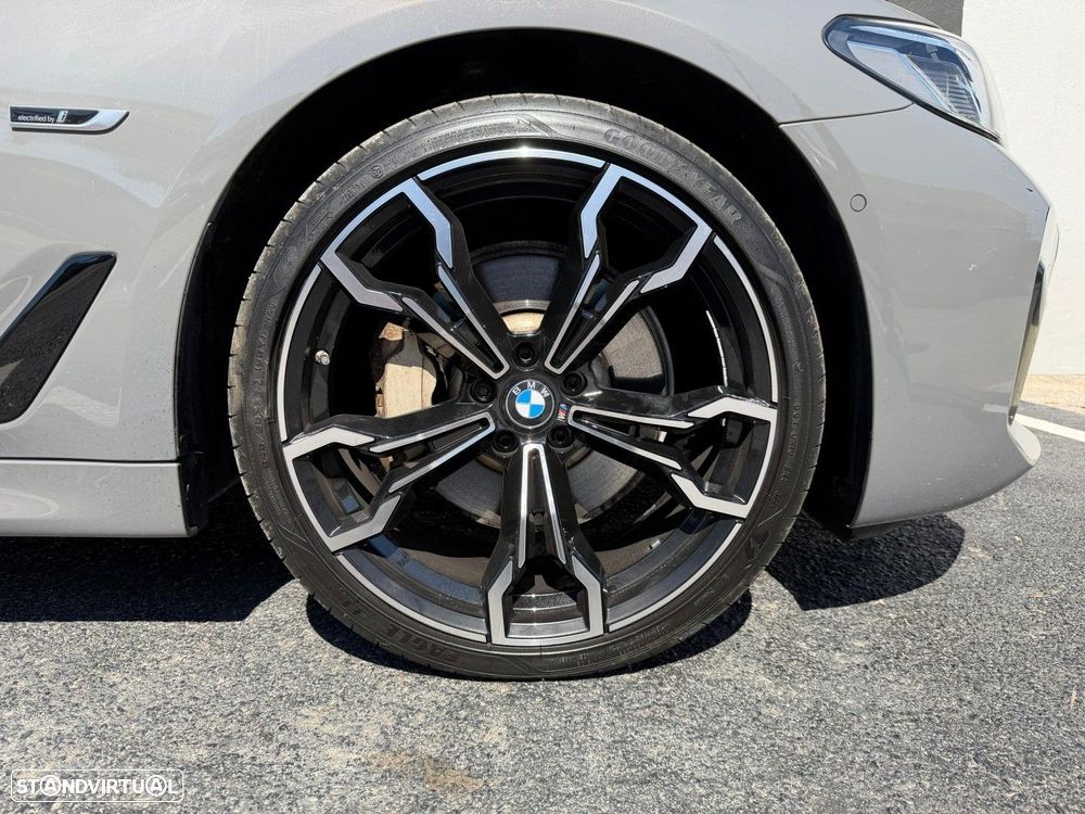 BMW 520 e Pack M - 8