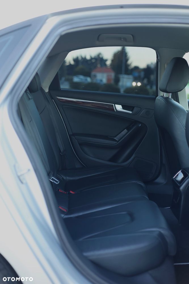 Audi A4 Limousine 1.8 TFSI Ambiente - 22