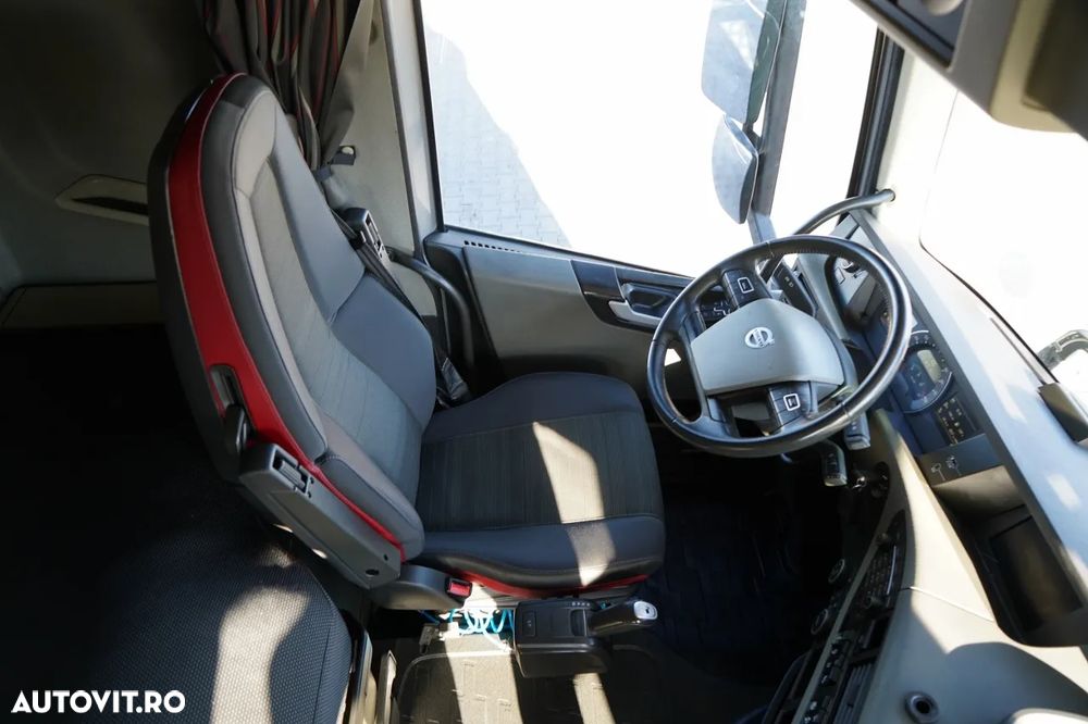 Volvo FH 460 / TRAVEL TANDEM / 120 M3 / AER CONDIȚIONAT PARCARE / AXĂ RIDICATĂ ȘI DE DIRECȚIE / PODEA REZISTENTĂ / + REMORCĂ FRUEHAUF 8,10 M / SAF / - 31