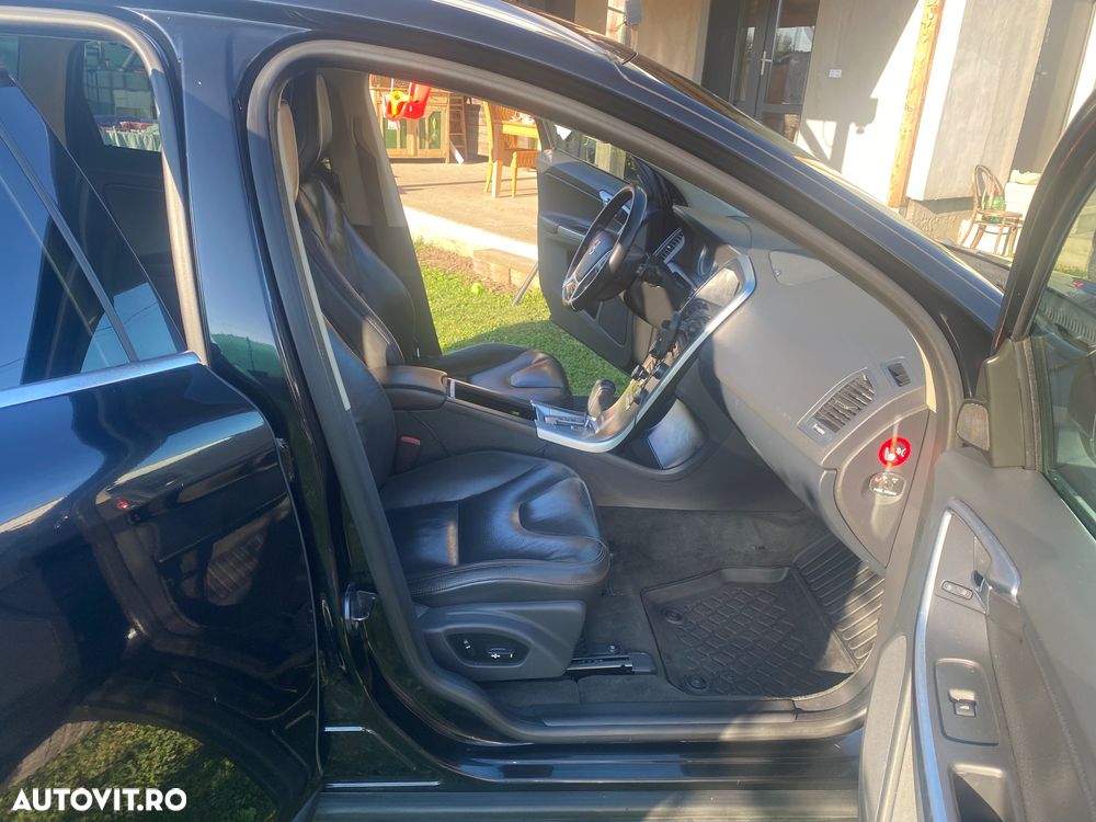 Volvo XC 60 D5 AWD Summum - 9