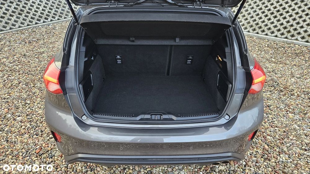 Ford Focus 1.5 EcoBoost ST-Line - 16