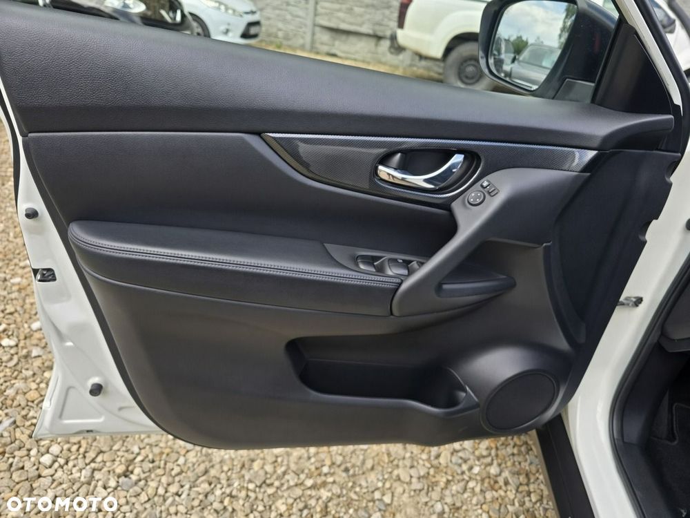 Nissan X-Trail 1.6 DIG-T Tekna 2WD 7os - 18