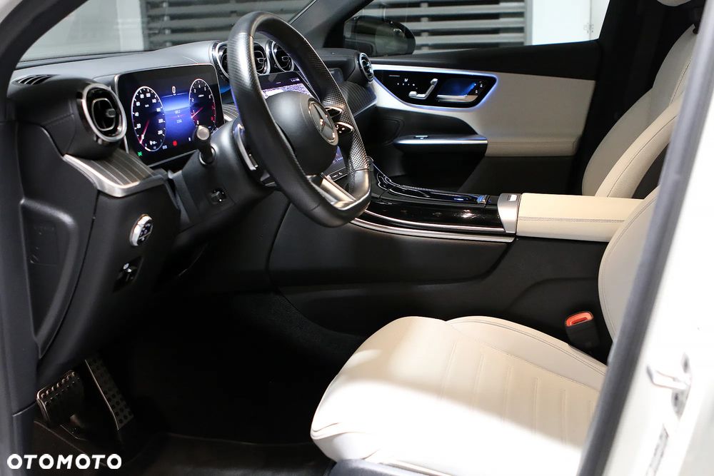 Mercedes-Benz GLC 300 mHEV 4-Matic AMG Line - 25