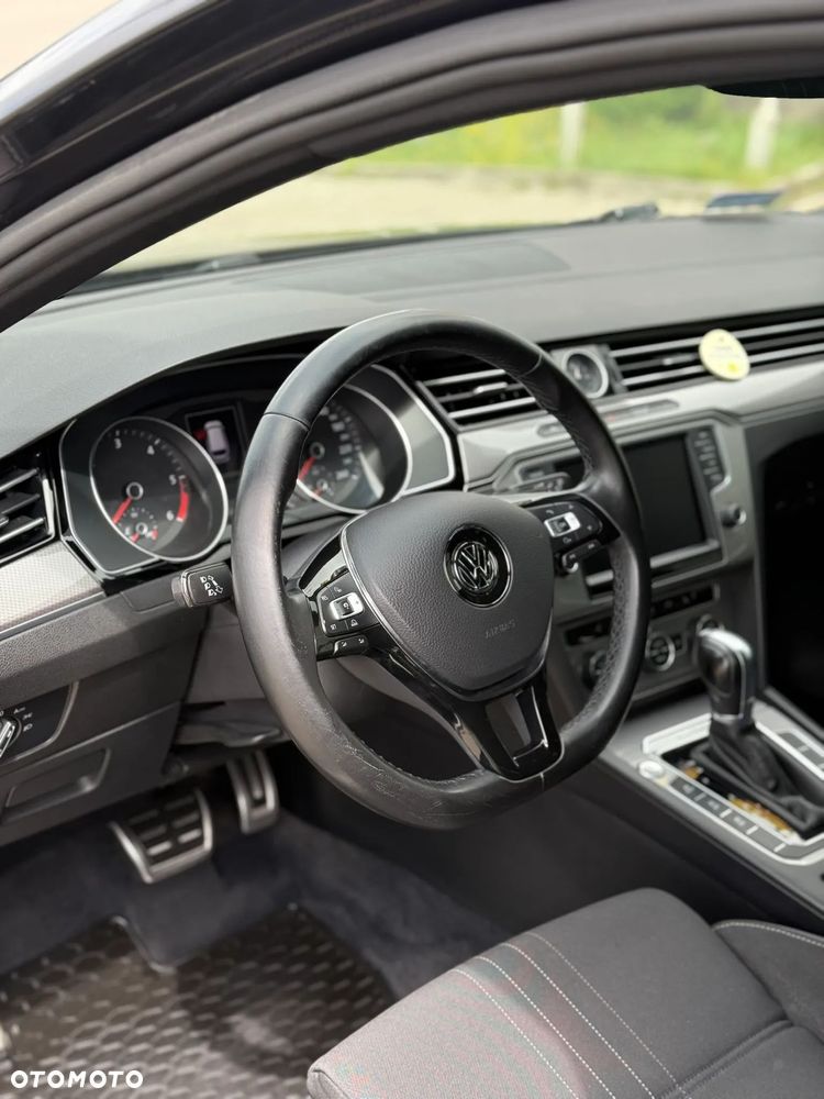 Volkswagen Passat Alltrack 2.0 TDI SCR DSG 4Motion - 8