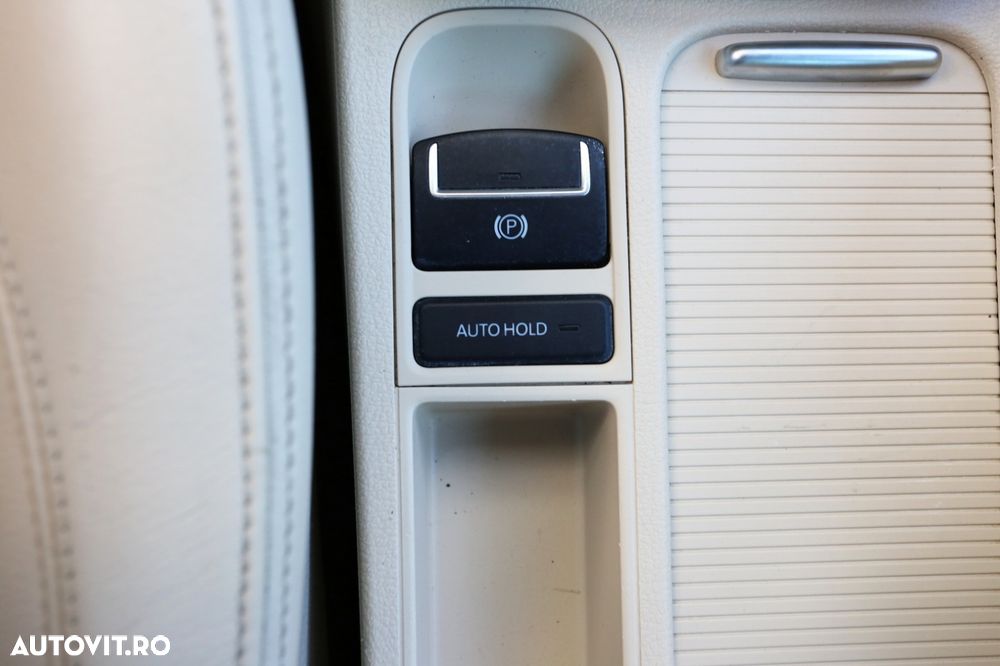 Volkswagen Tiguan - 19