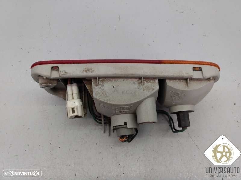 FAROLIM TRASEIRO ESQUERDO DE PARA-CHOQUES SUZUKI JIMNY TODO TERRENO, FECHADA 199... - 3