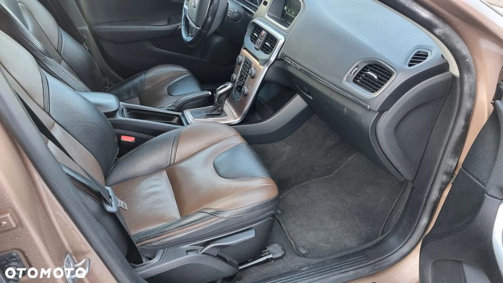 Volvo V40 Cross Country D3 Geartronic Summum - 13