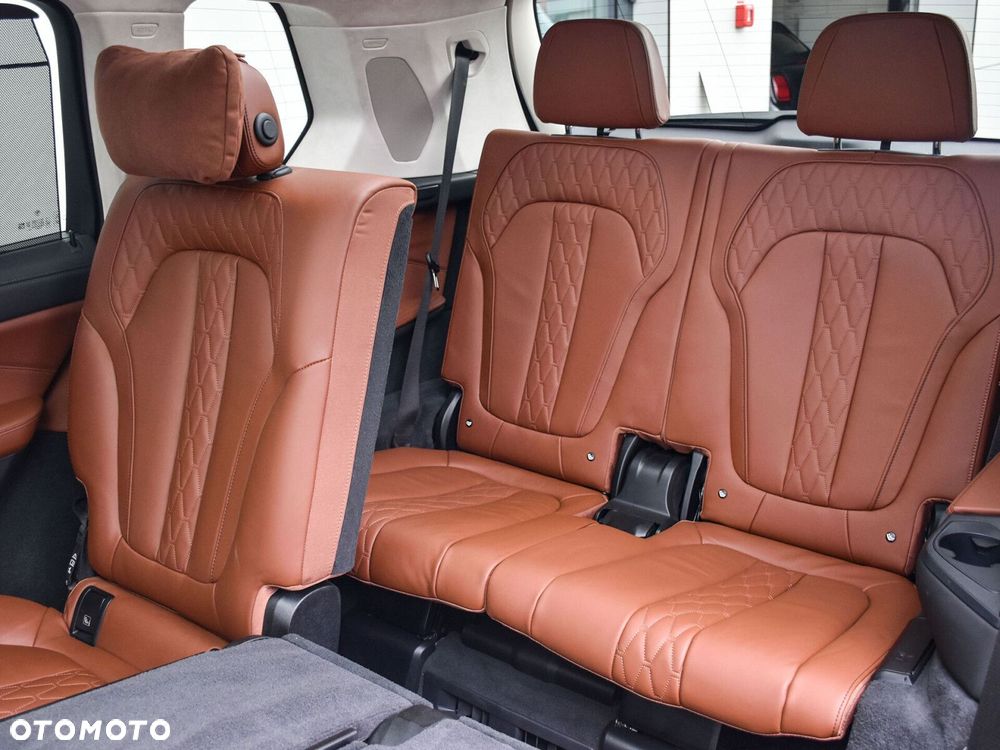 BMW X7 - 30