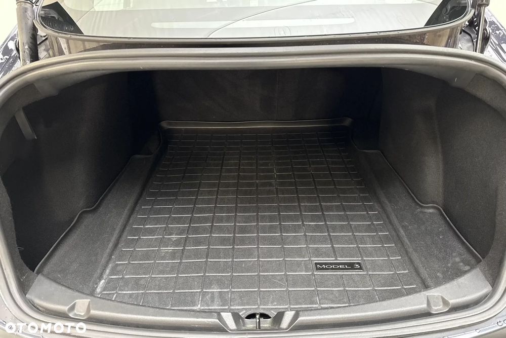 Tesla Model 3 Langstreckenbatterie Allradantrieb Dual Motor Performance - 6