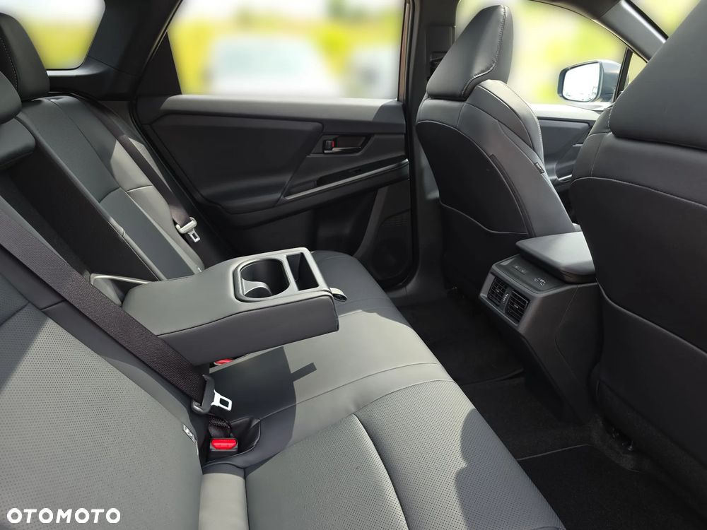 Toyota bZ4X 74.7kWh 4x4 Executive - 11