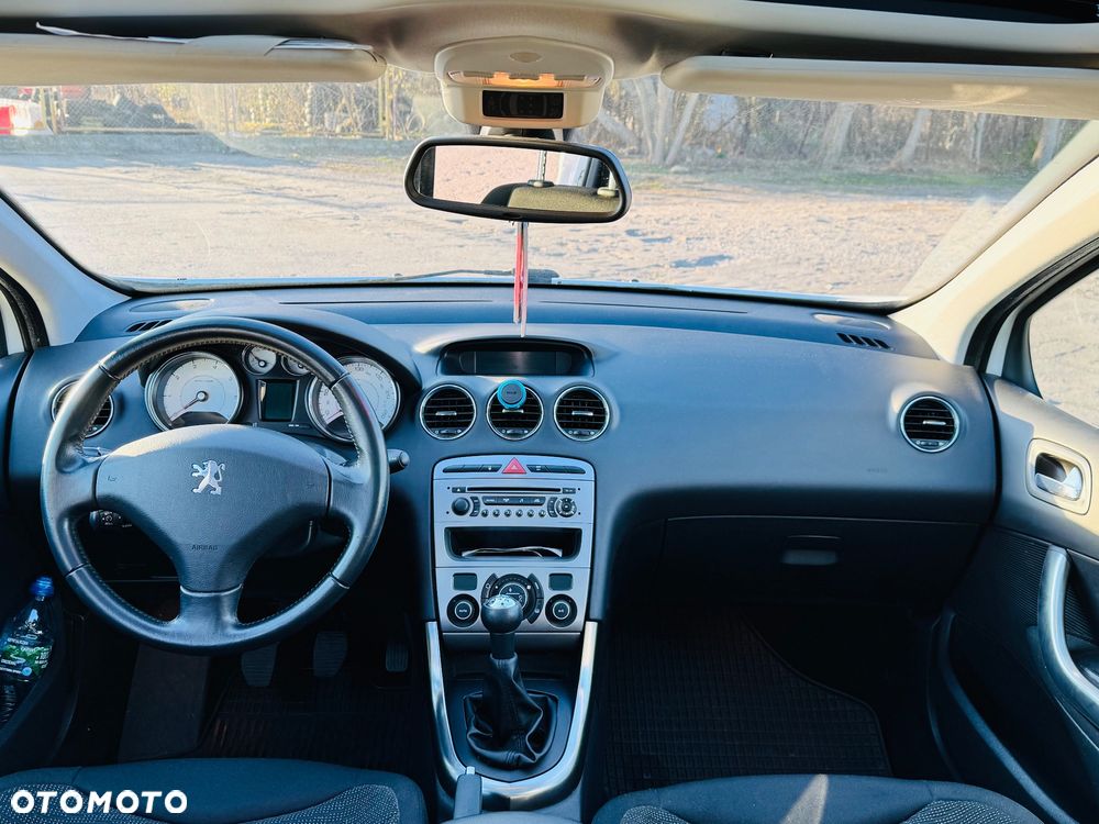 Peugeot 308 120 VTi Allure - 12