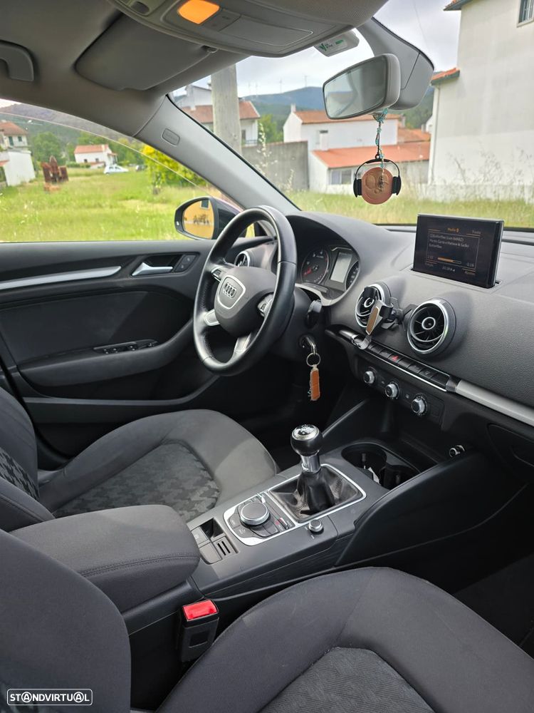 Audi A3 Sportback 2.0 TDI Attraction - 24