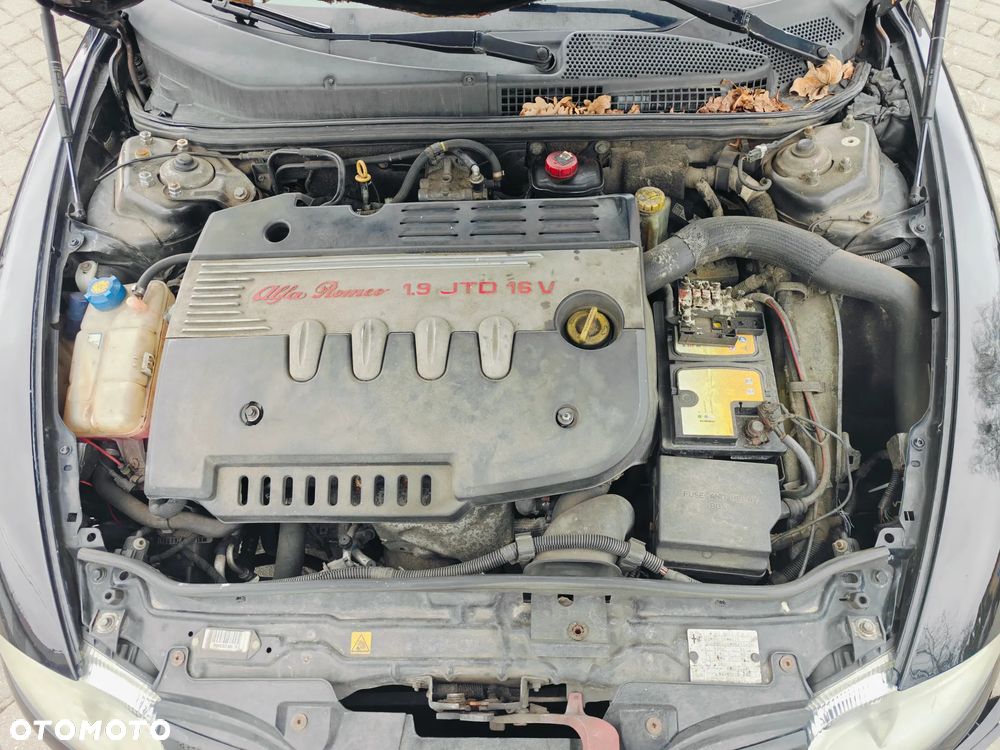 Alfa Romeo 147 1.9 JTD 16V Black Line - 8
