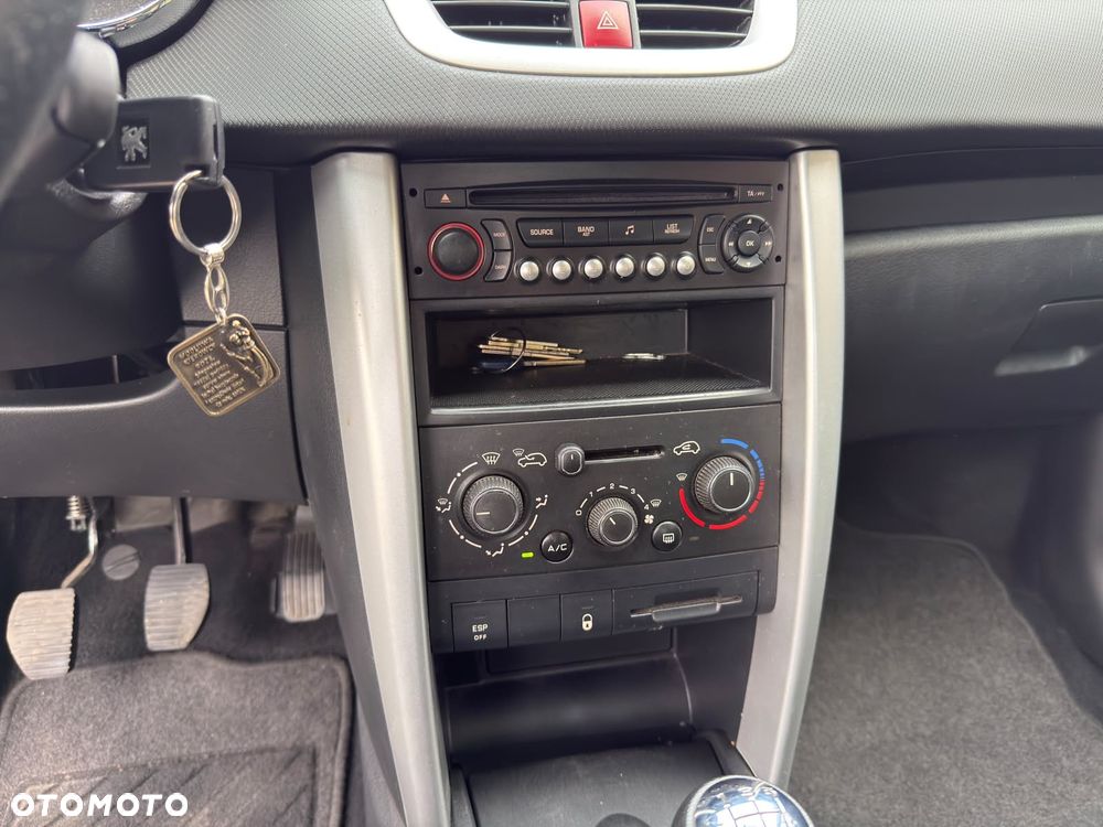 Peugeot 207 - 15