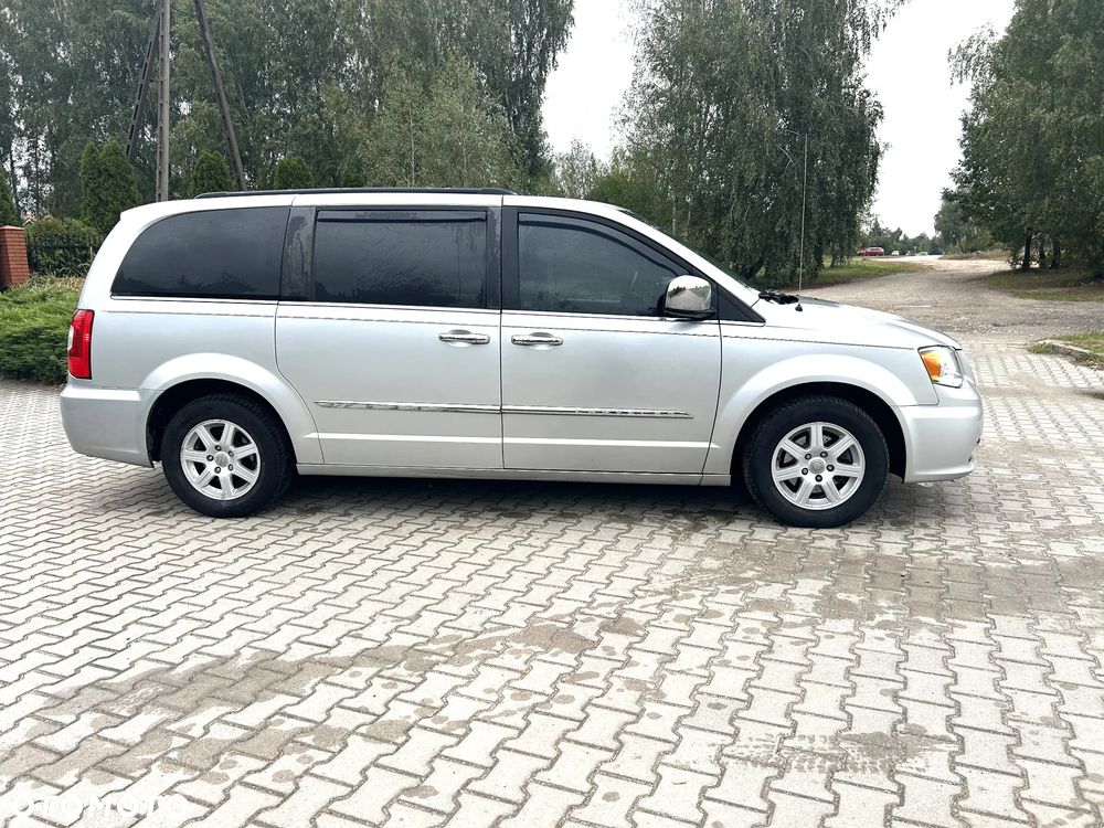 Chrysler Town & Country 3.6 Limited - 5