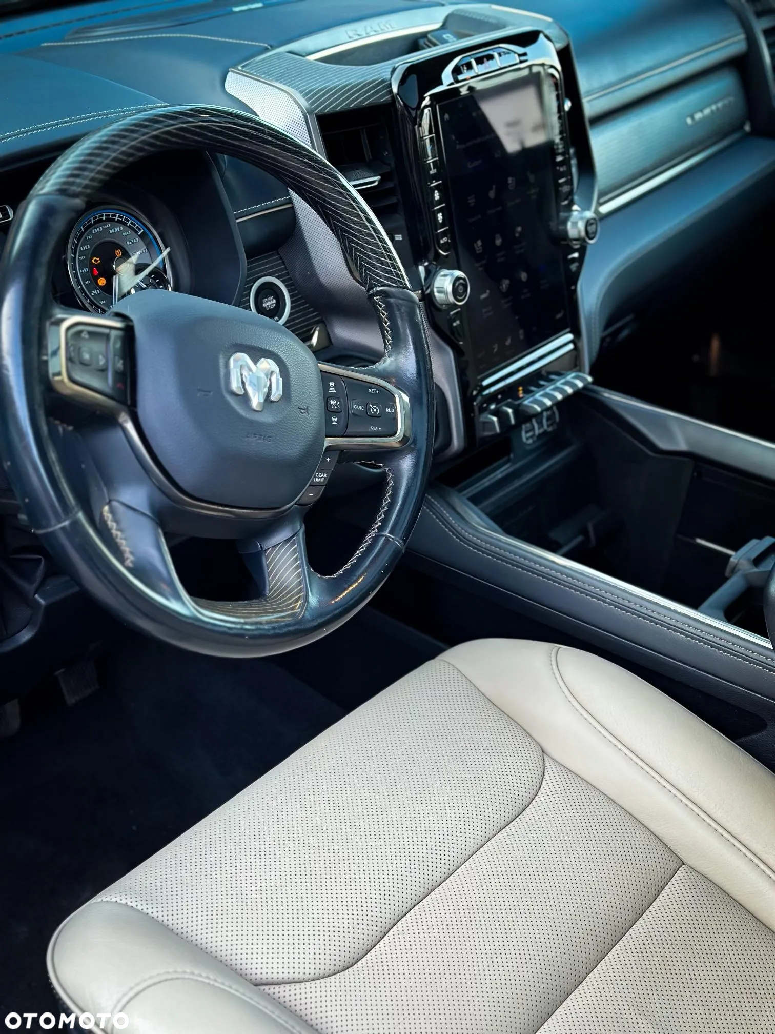 Dodge RAM 1500 5.7 4x4 - 2
