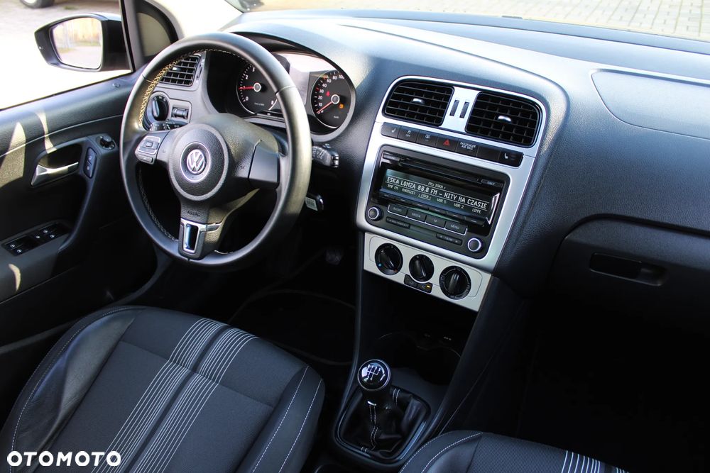 Volkswagen Polo 1.2 TSI MATCH - 19