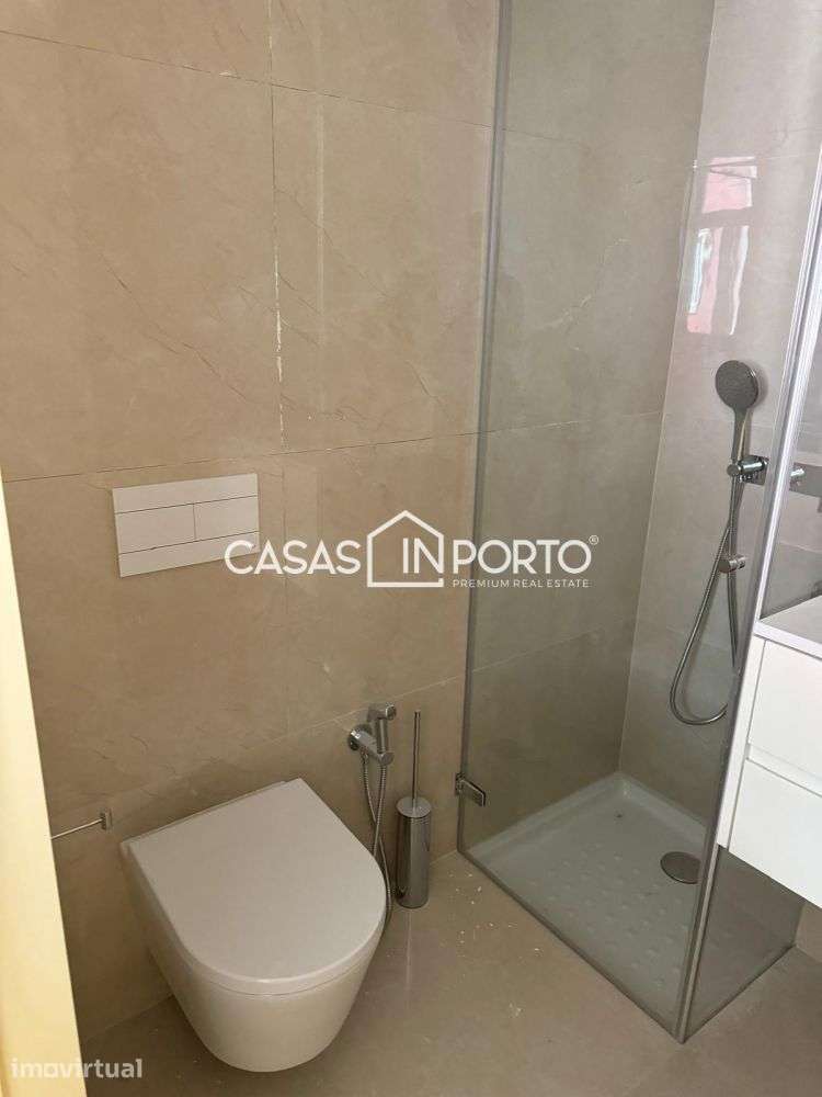 Apartamento  junto à estação de metro da Trindade. - Grande imagem: 4/10