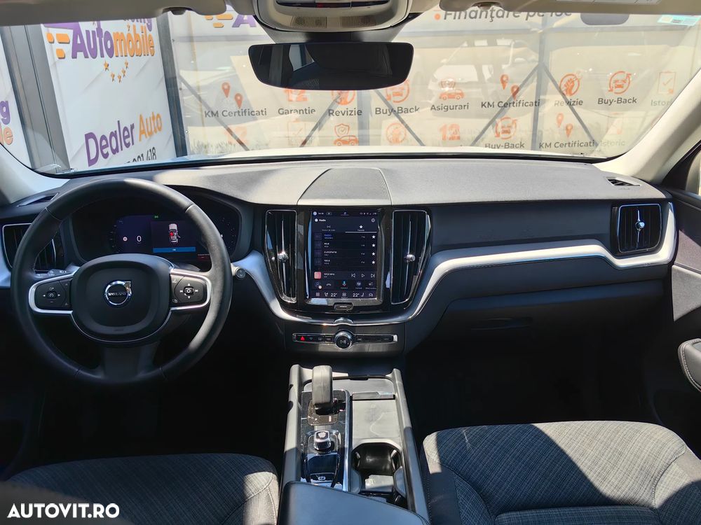 Volvo XC 60 B4 MHEV AT8 AWD Momentum Pro - 6